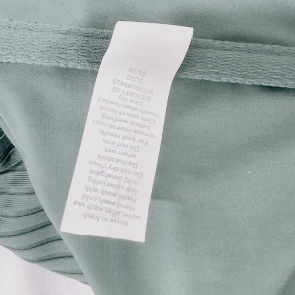 ATHLETA Women's Bikini Top Green Scoop Neck Adjustable Straps Size 40DD - Picture 8 of 10